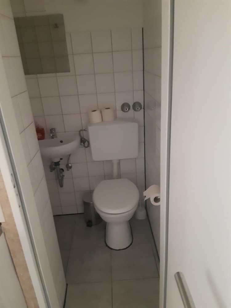 2-Rent Group Hostel Apartments SEN14