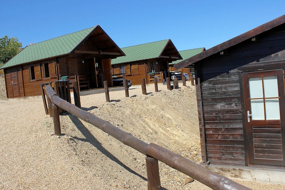 Monte do Azibo - Caravan Park