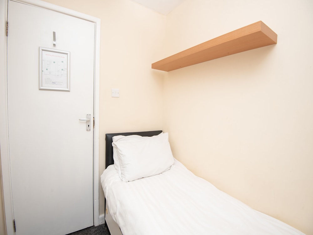 High Wycombe Vacations - Chris's Motel - Property Image 7