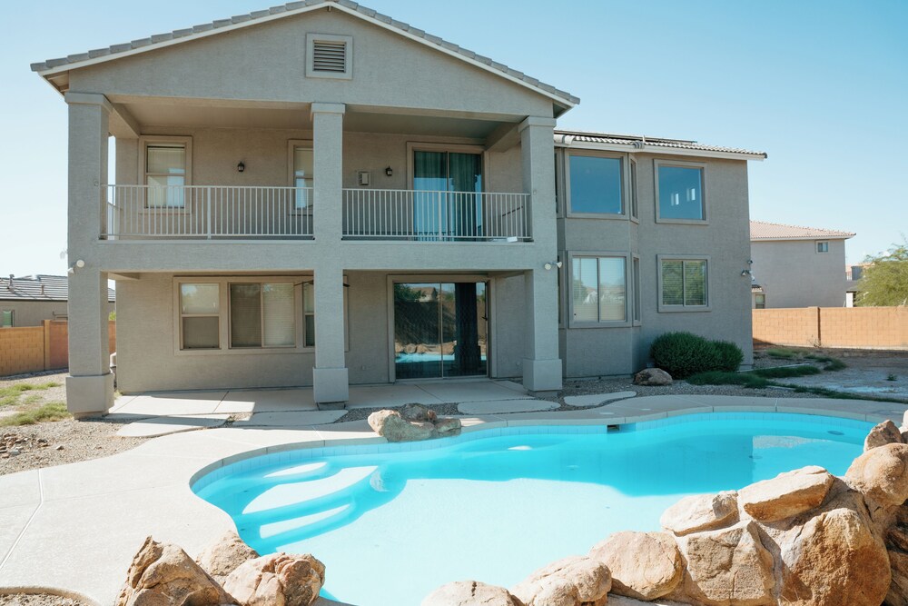 Large Family Home Near Phoenix