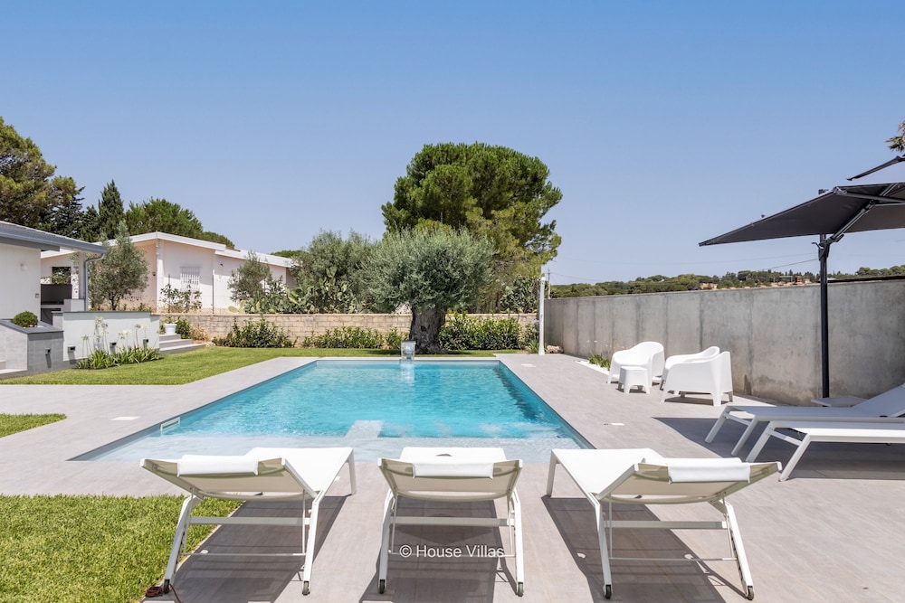 Flaben Luxury Villa in Diano Marina