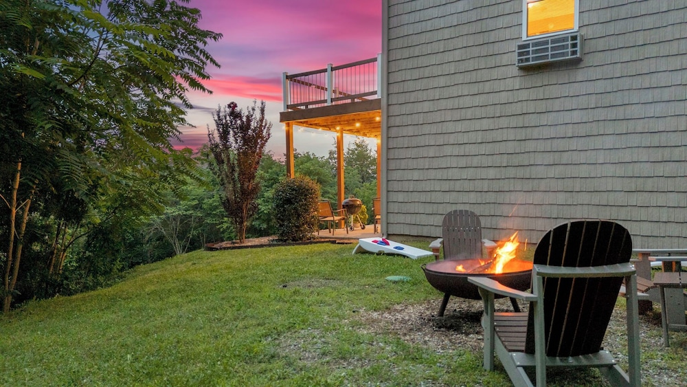 Cozy 3BR Lake Access w Sauna