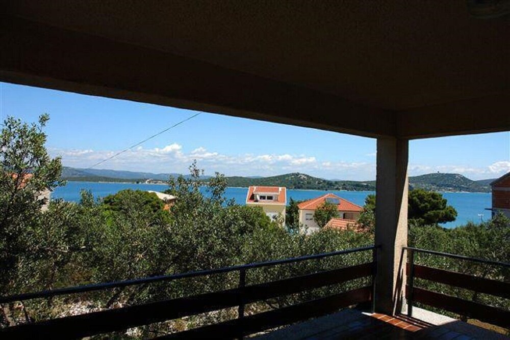 Martina - Large and Comfortable Apartments - SA2 view 4