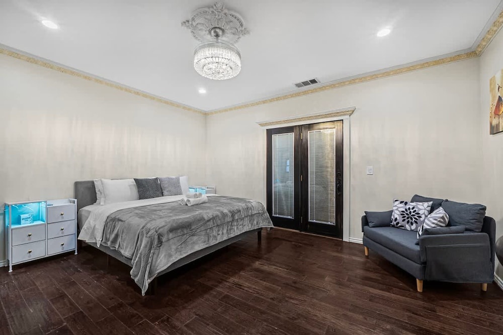 Spaciour 4Br 4bth Stunning House With Free Parking