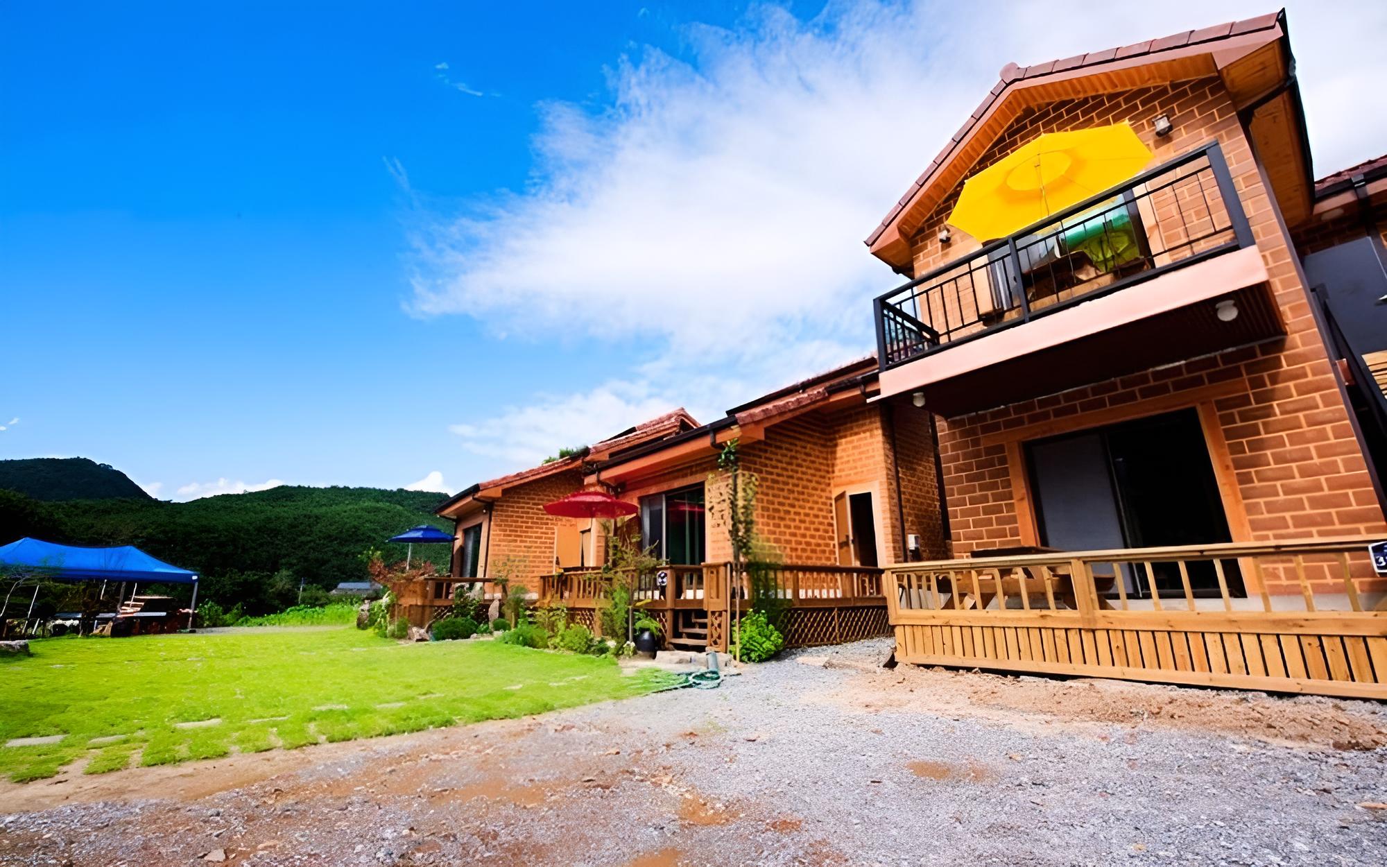 Danyang Sosunam Hwangto Mauel Pension view 3