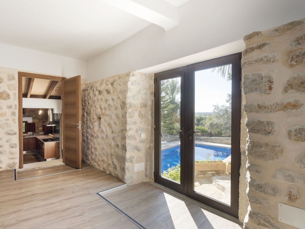 Mansion in Lloseta With Pool & Terrace photo 3