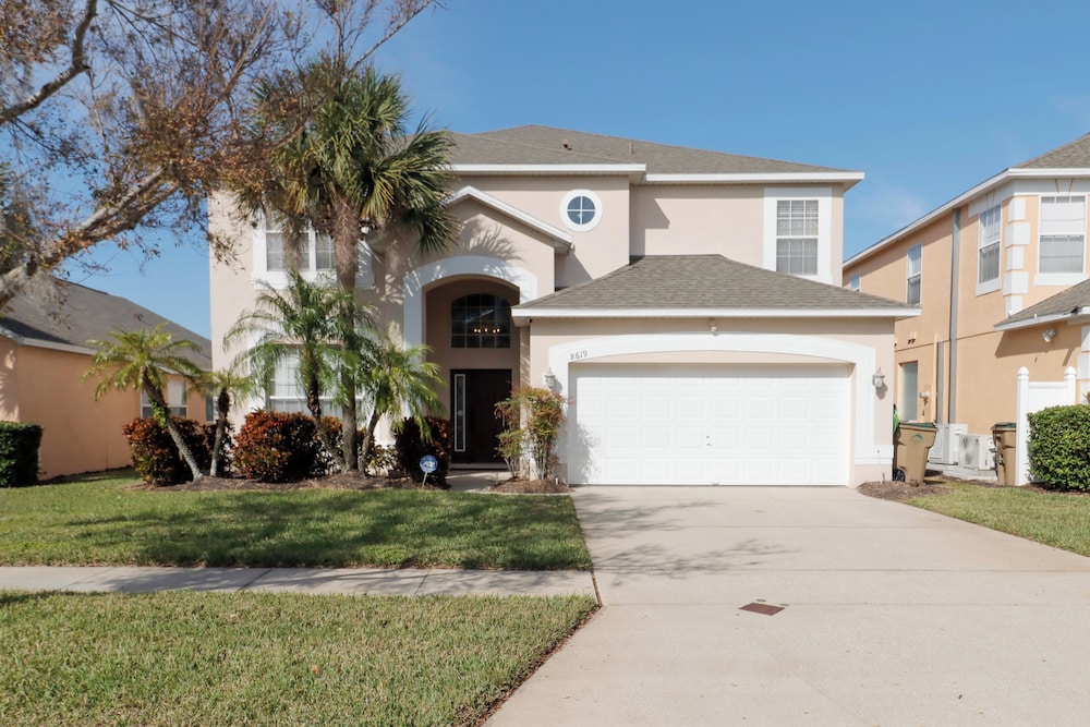 7 Bedrooms Perfect For Large Families Or Groups!