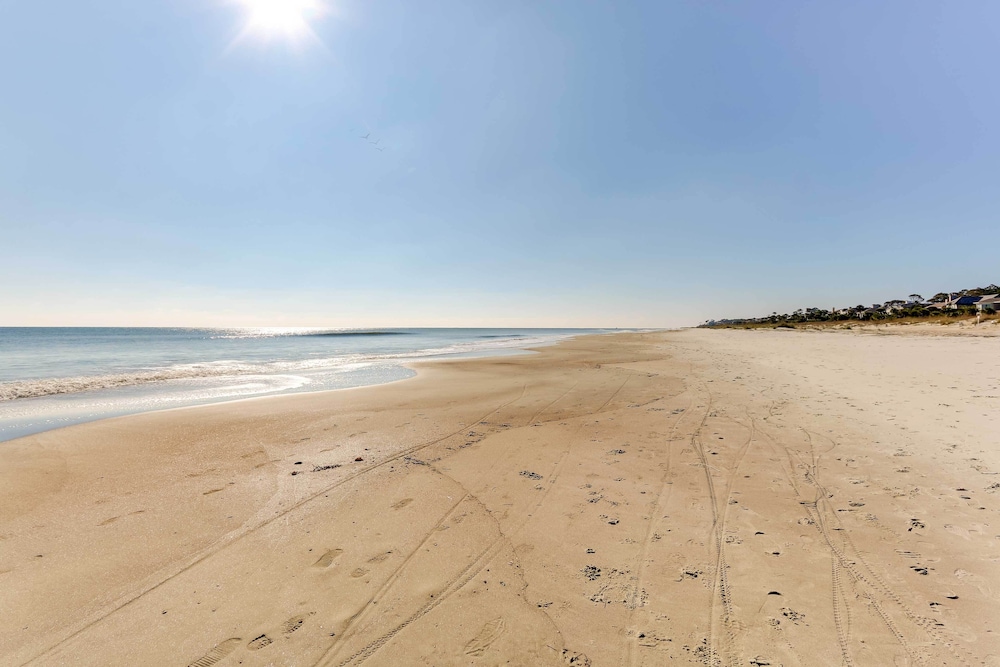 'wright by the Beach': Hilton Head Condo w/ Perks