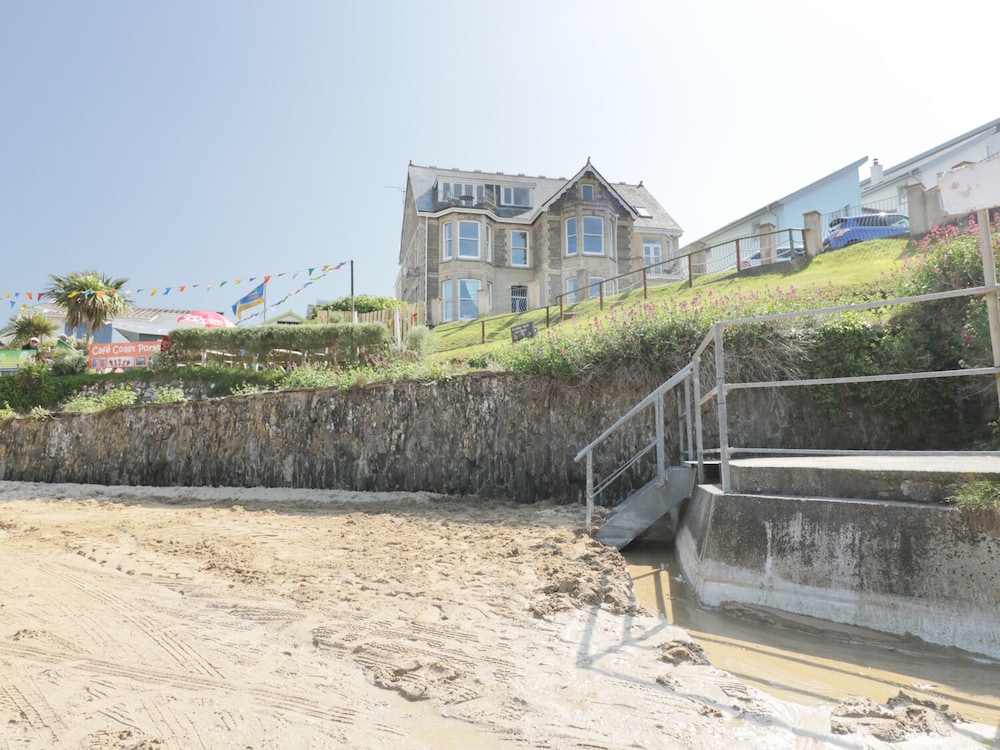 Seashore House view 4