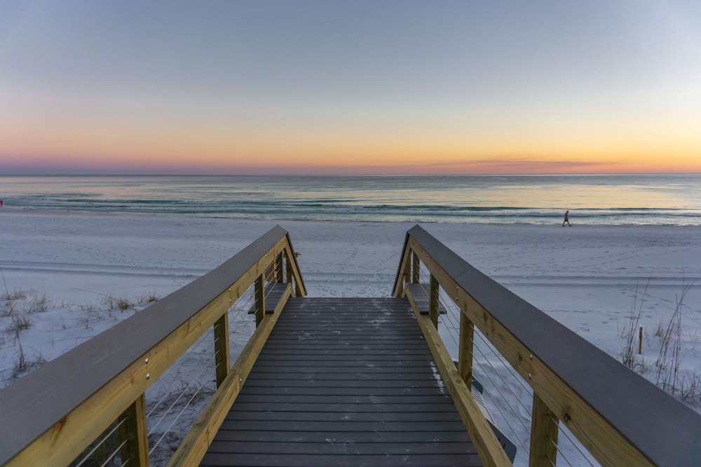 9 Rue Martine in Miramar Beach