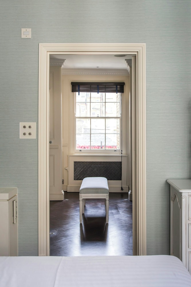 Ovington Gardens by Onefinestay