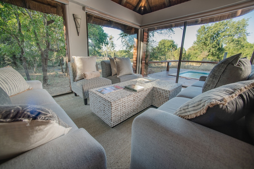 Karongwe - River Safari Lodge