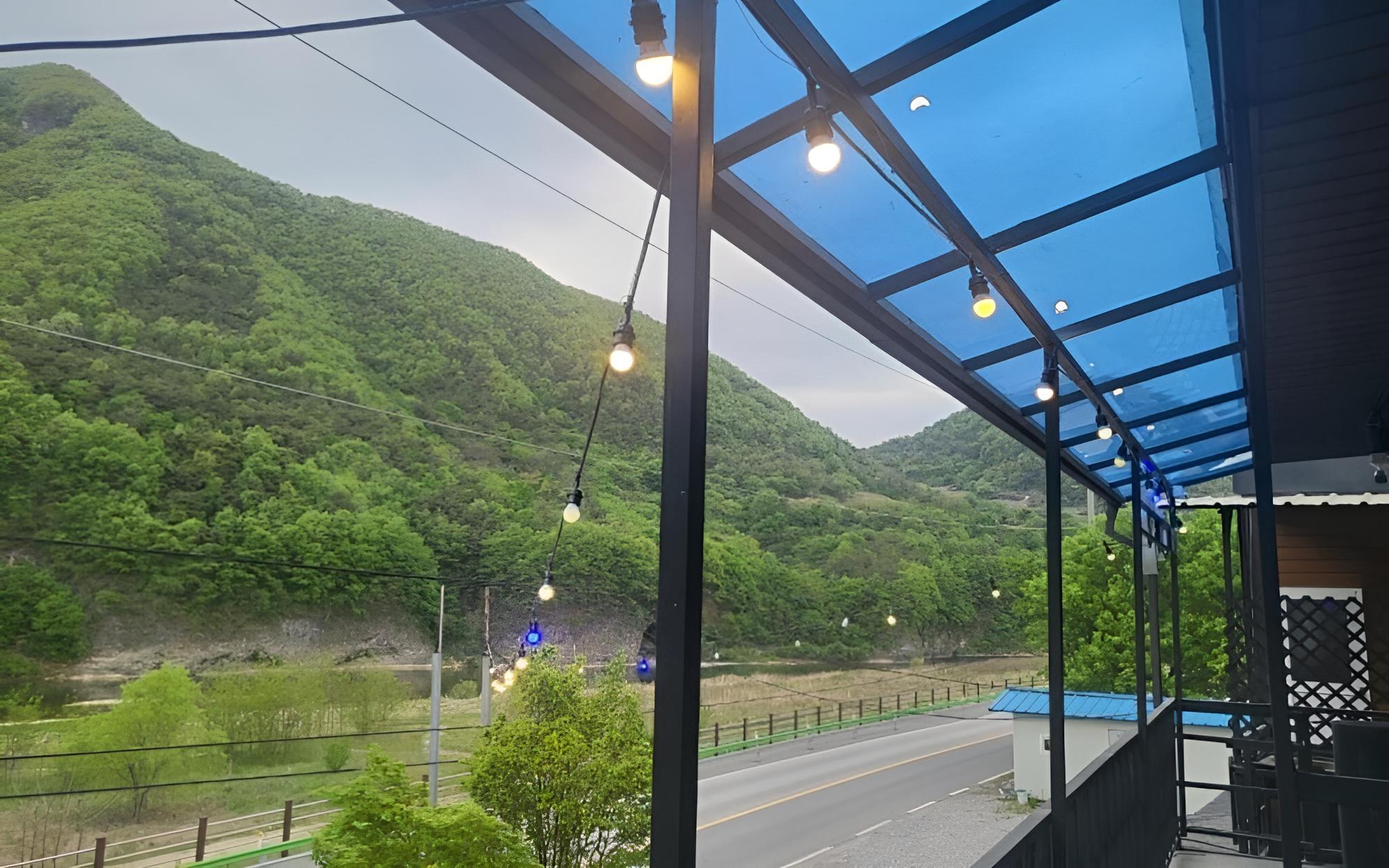 Yeongwol Donggang Close Pension