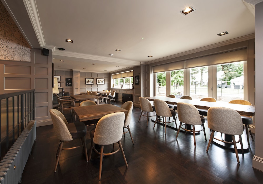 Altrincham Vacations - The Bulls Head Hotel - Property Image 13