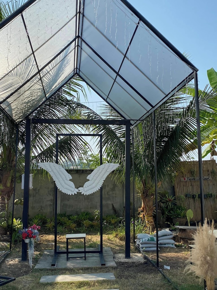 ThanaVill Resort