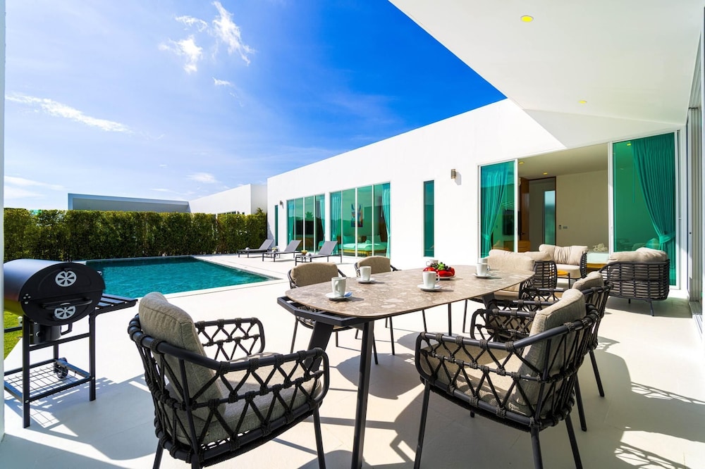 Modern 4 Bed Private Pool Villa KH-B6