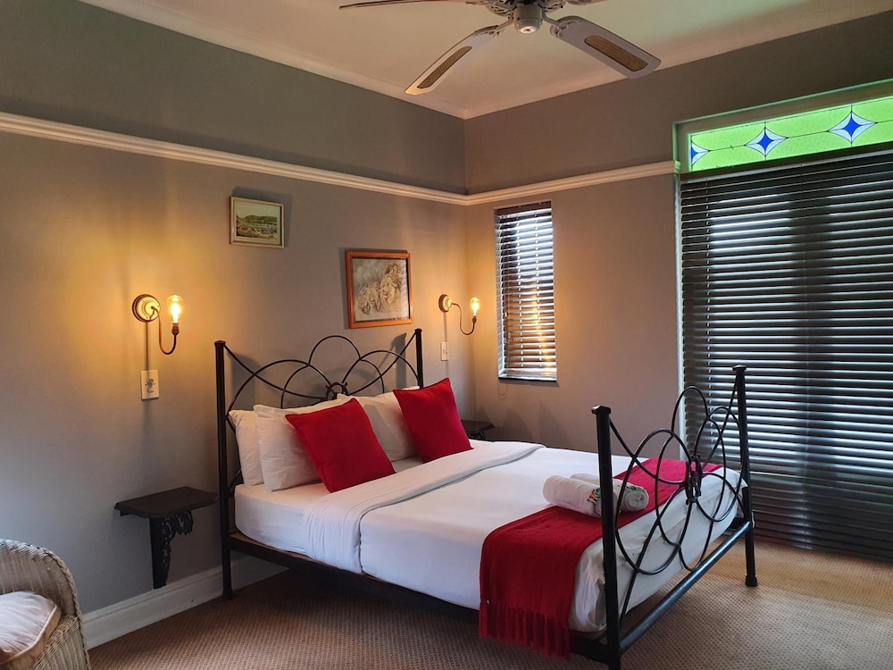 Knysna Wayside Inn