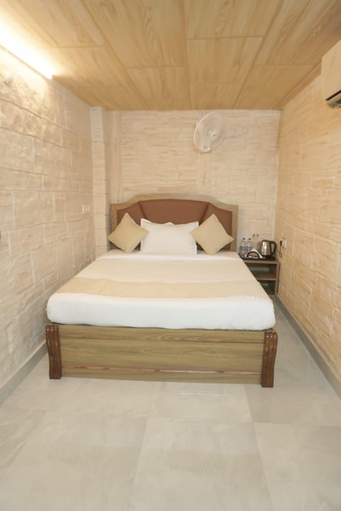 Batra Guest House