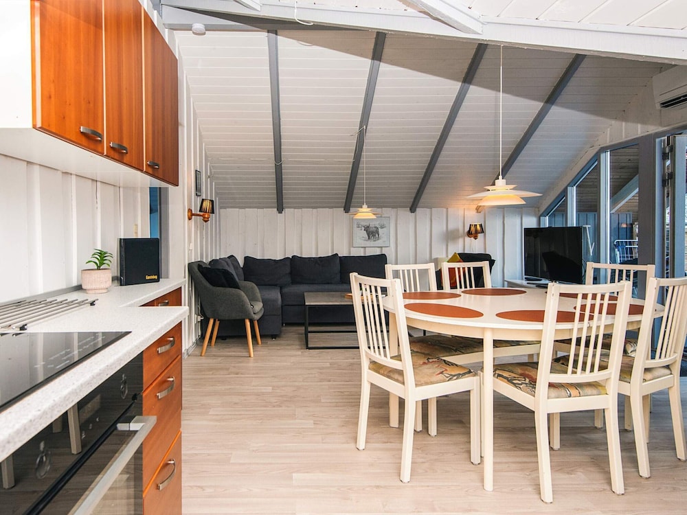 6 Person Holiday Home in Give
