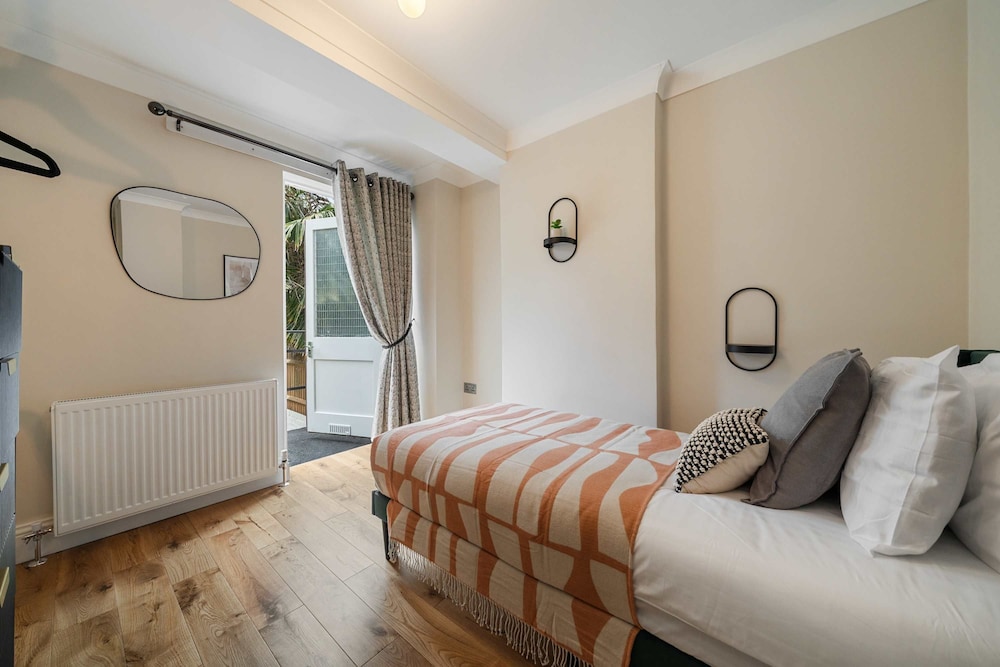 2-bed Notting Hill Apartment With Garden Access
