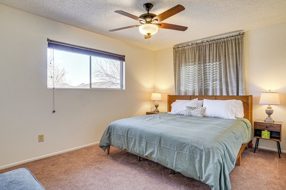 Patio & Mtn Views: Wickenburg 'trail Head House'