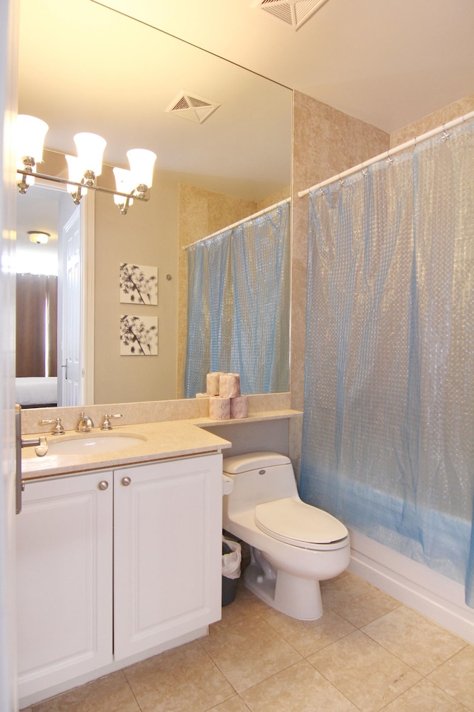 Pelicanstay at Square One Mall