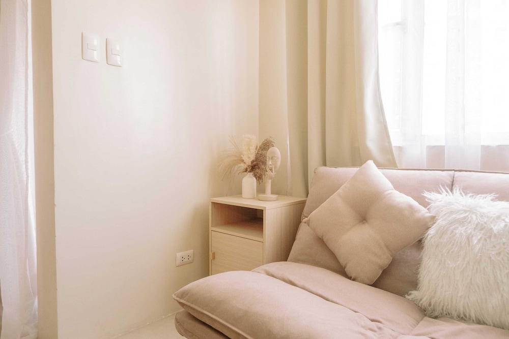 A Perfectly Chic Hideaway