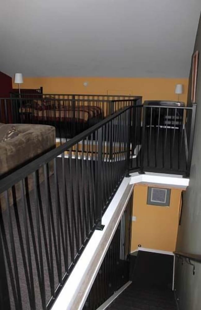 Crooked Tree Guest Suites