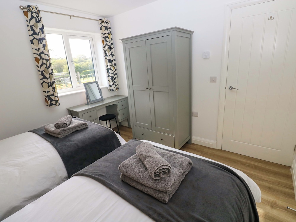 Razor Clam Cottage