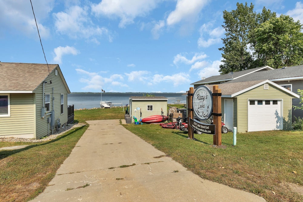 Rizzy's on the Lake - Property Image 34