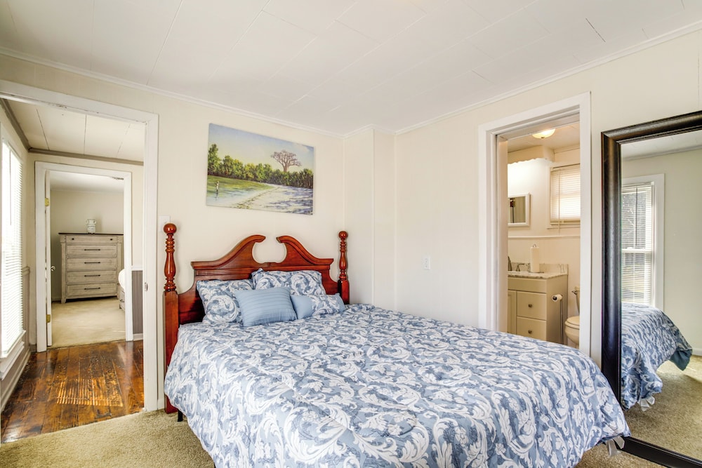 Walk to Main Street: Family-friendly Crisfield Gem