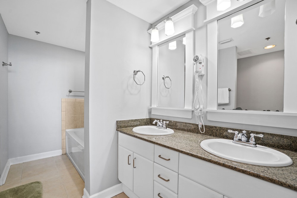Grand Panama Beach Resort by Panhandle Getaways