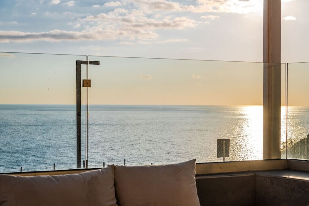 Seaside Retreat Green Coast