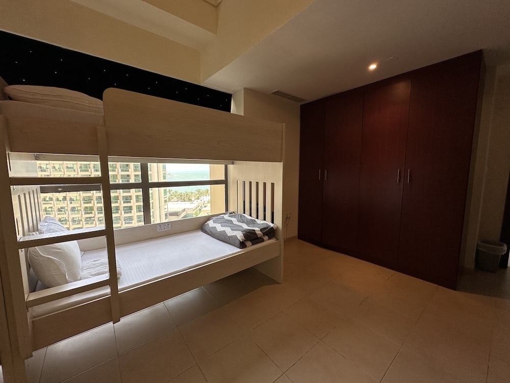 Bollywood Beach Hostel