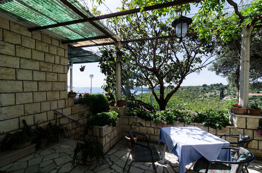 Guesthouse Moretić