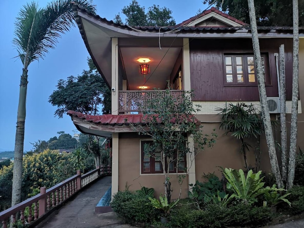 Maesalong Villa