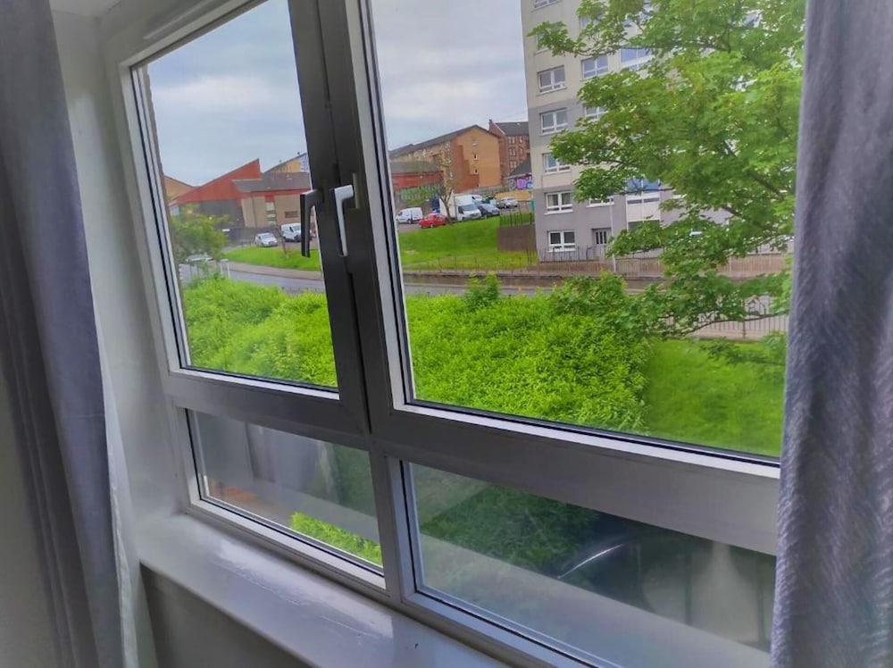 Ann St Short-term Stay, Greenock, United Kingdom view 4