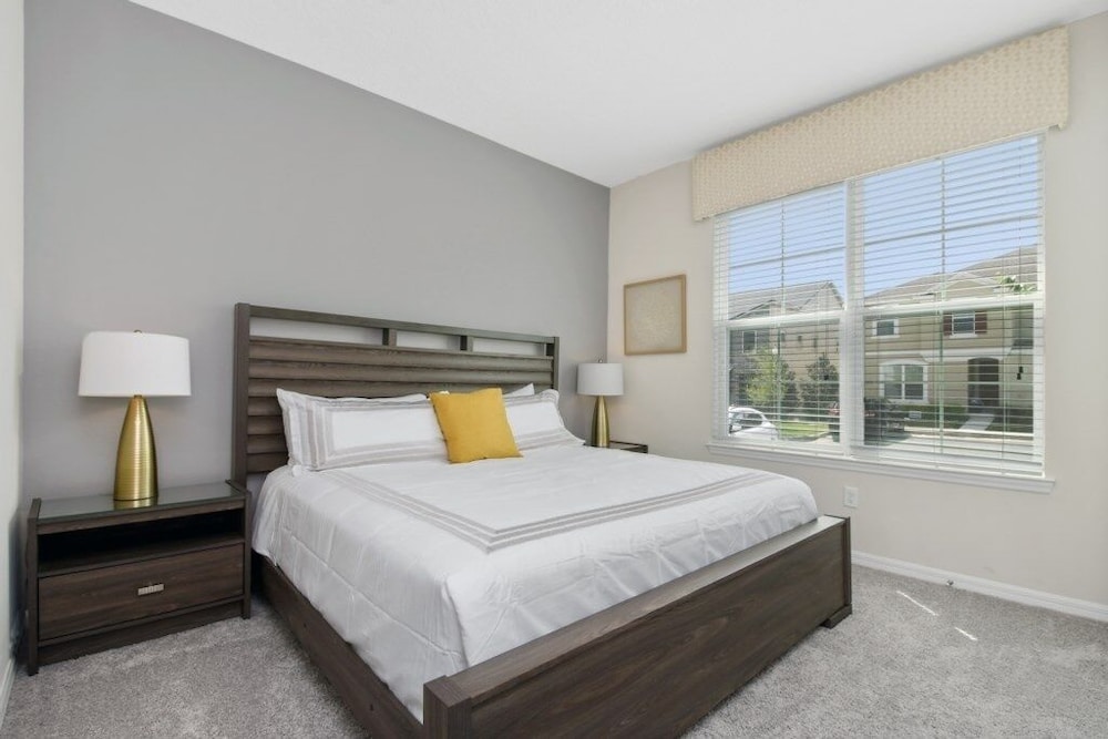 Solara Resort Brand New 4 Bed 4.5 Bath Townhome 4 Bedroom Townhouse by RedAwning view 4