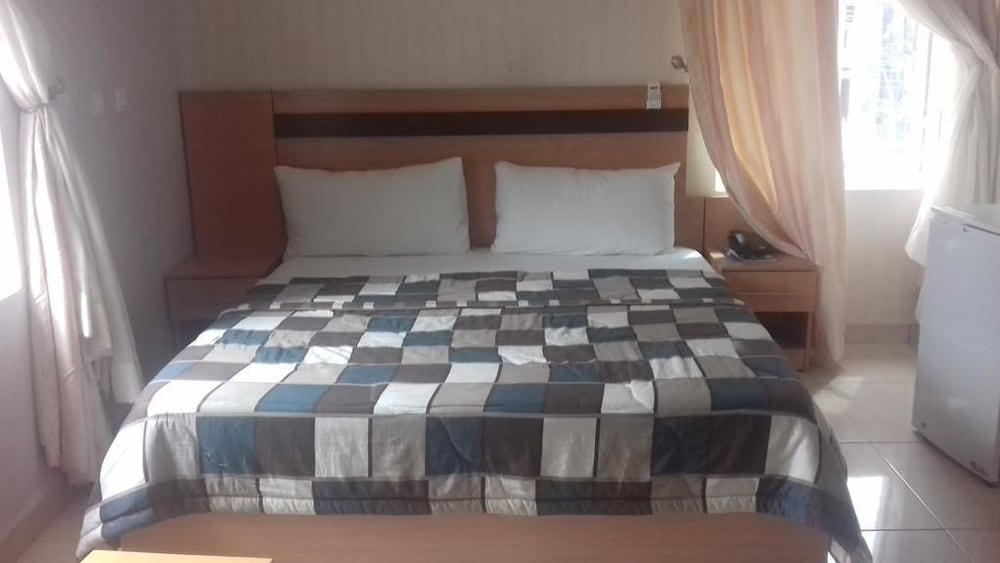 Sumed Suites Annex