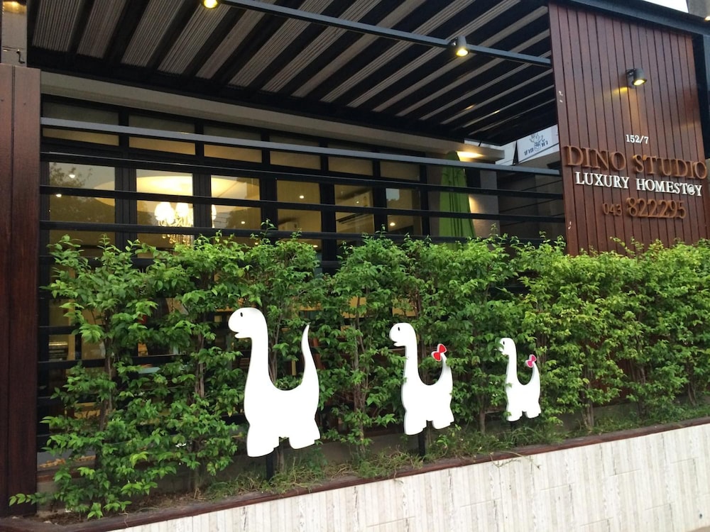Dino Studio