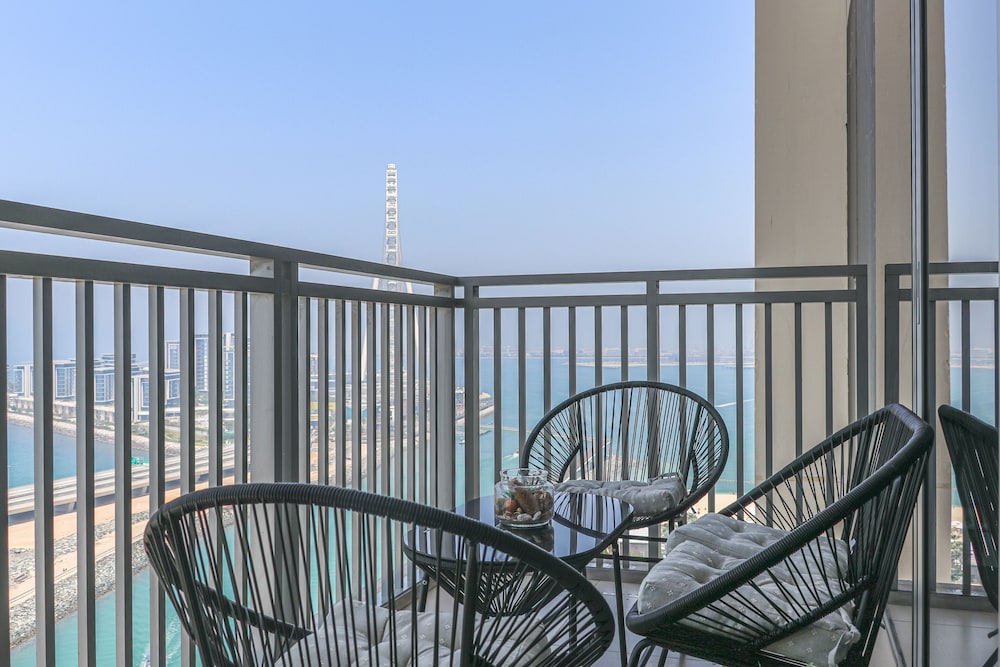 HiGuests - EMAAR 52-42