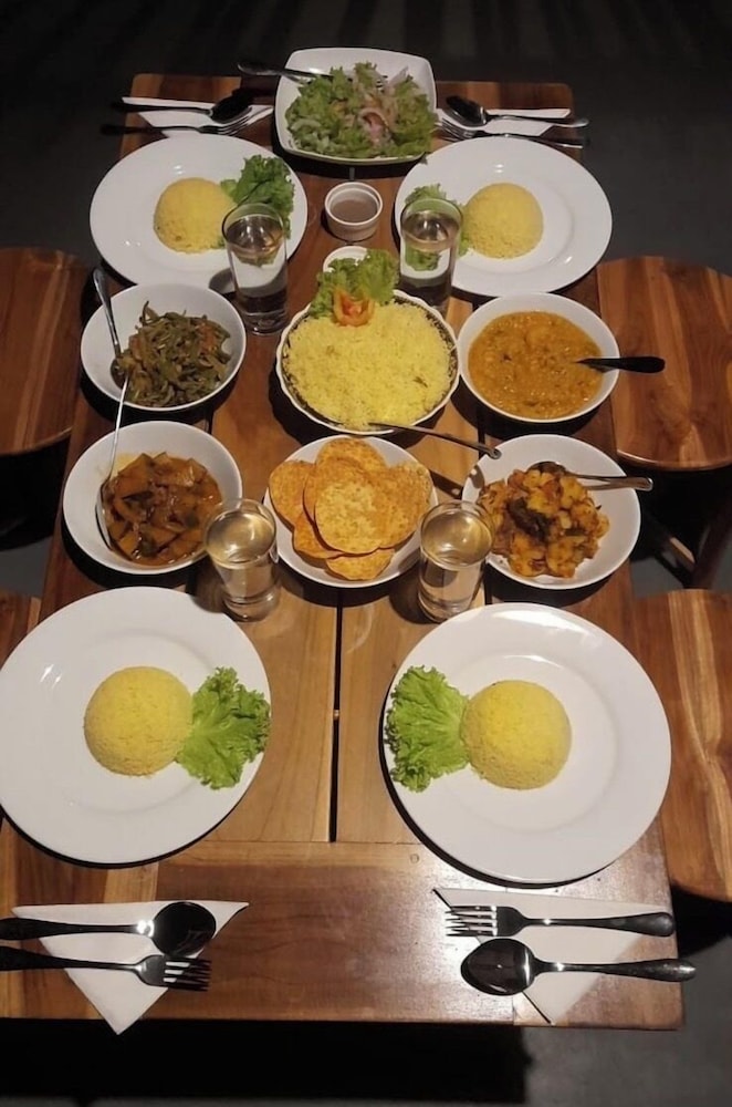 MOMO ELLA view 5