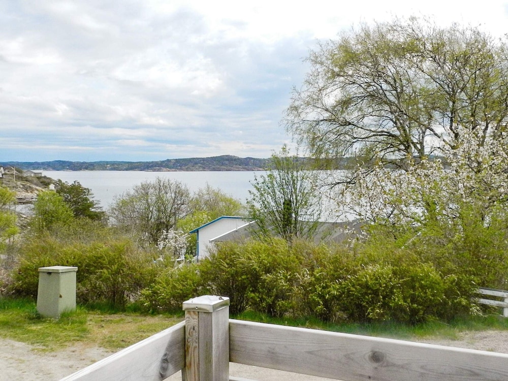7 Person Holiday Home in Lysekil view 4