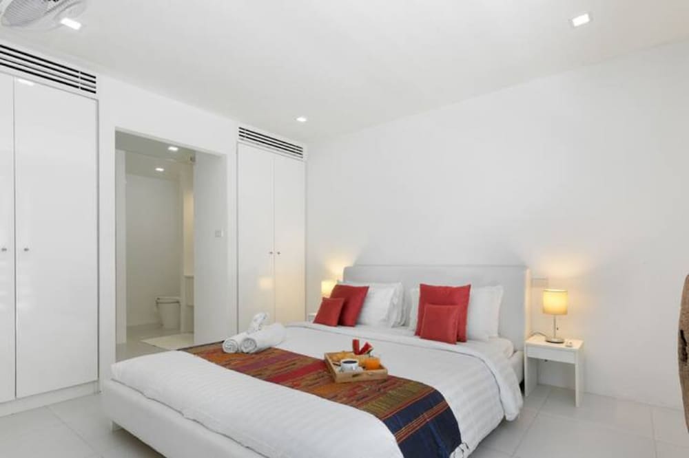 Luxury Apartment Unique Residences view 4