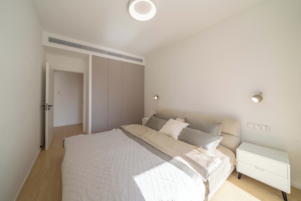 Book and Bed - Lujiazui