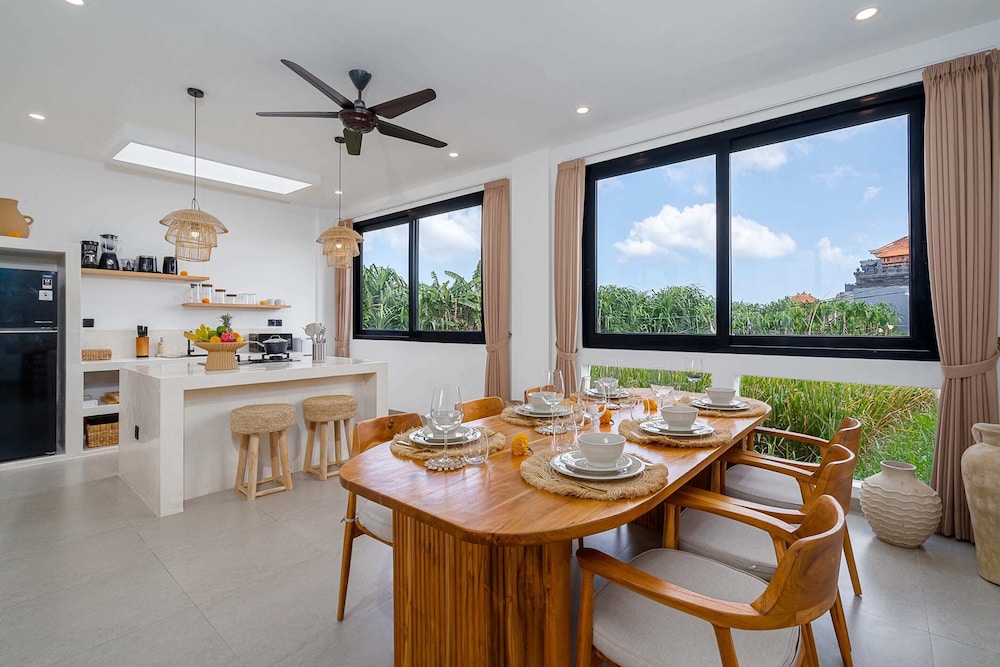Villa Romance