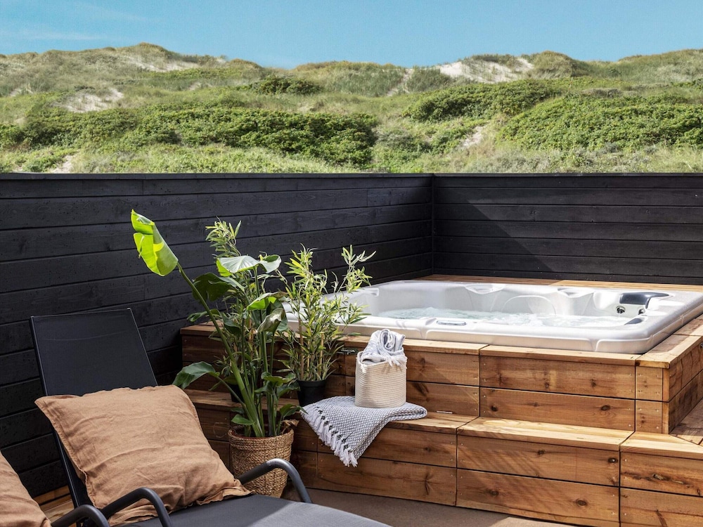 5 Star Holiday Home in Lokken