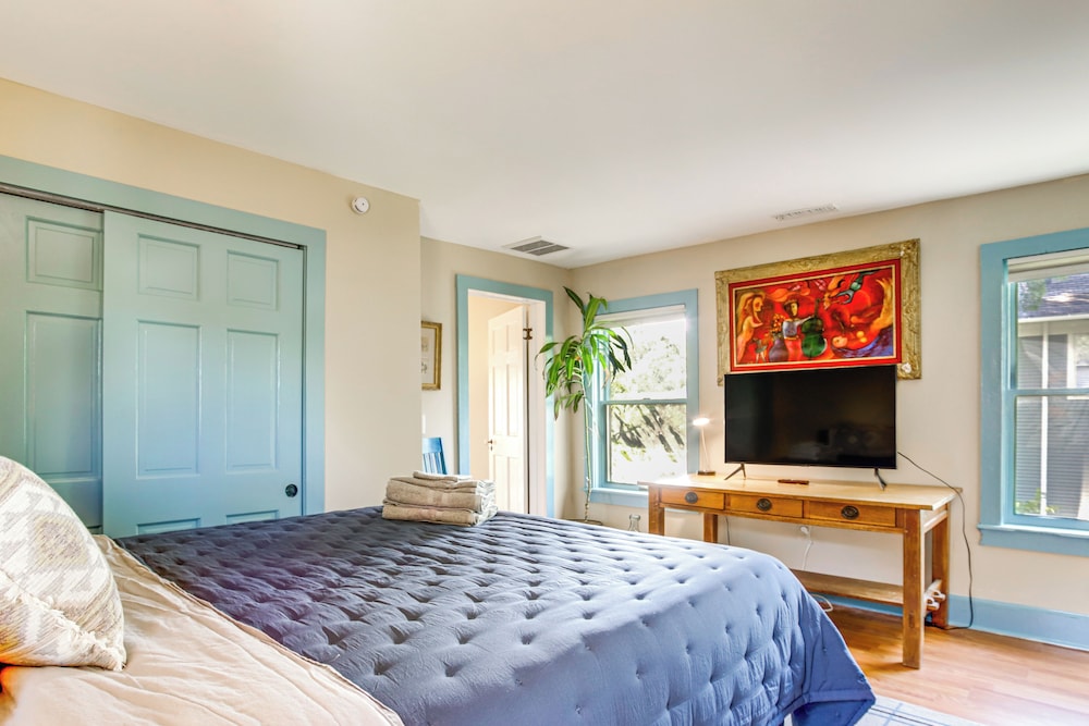 Charming Victorian Farmhouse on Historic Main St