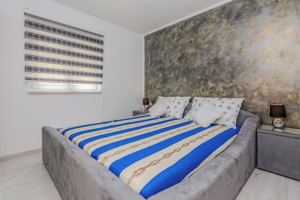 Apartments Mavracic