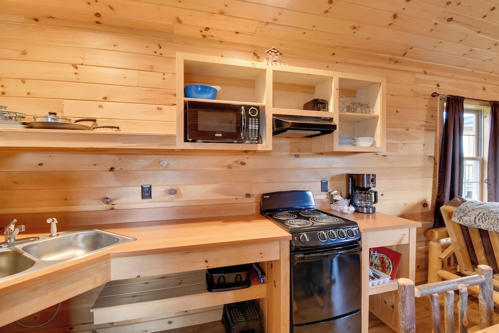 Lakefront Relaxation & Adventure: Sodus Bay Cabin
